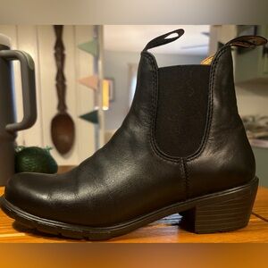 Blundstone #1671 Heeled Boots, black, US size 8
